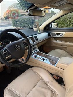جاكوار XF
